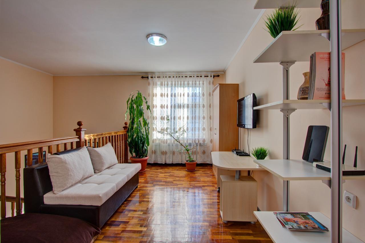 Centre Hostel Бишкек Екстериор снимка