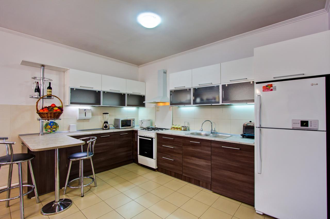 Centre Hostel Бишкек Екстериор снимка